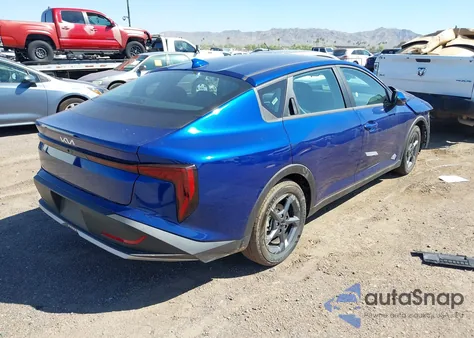 2025 Kia K4 Lxs z USA, uszkodzony, nr VIN 3KPFT4DE5SE051860